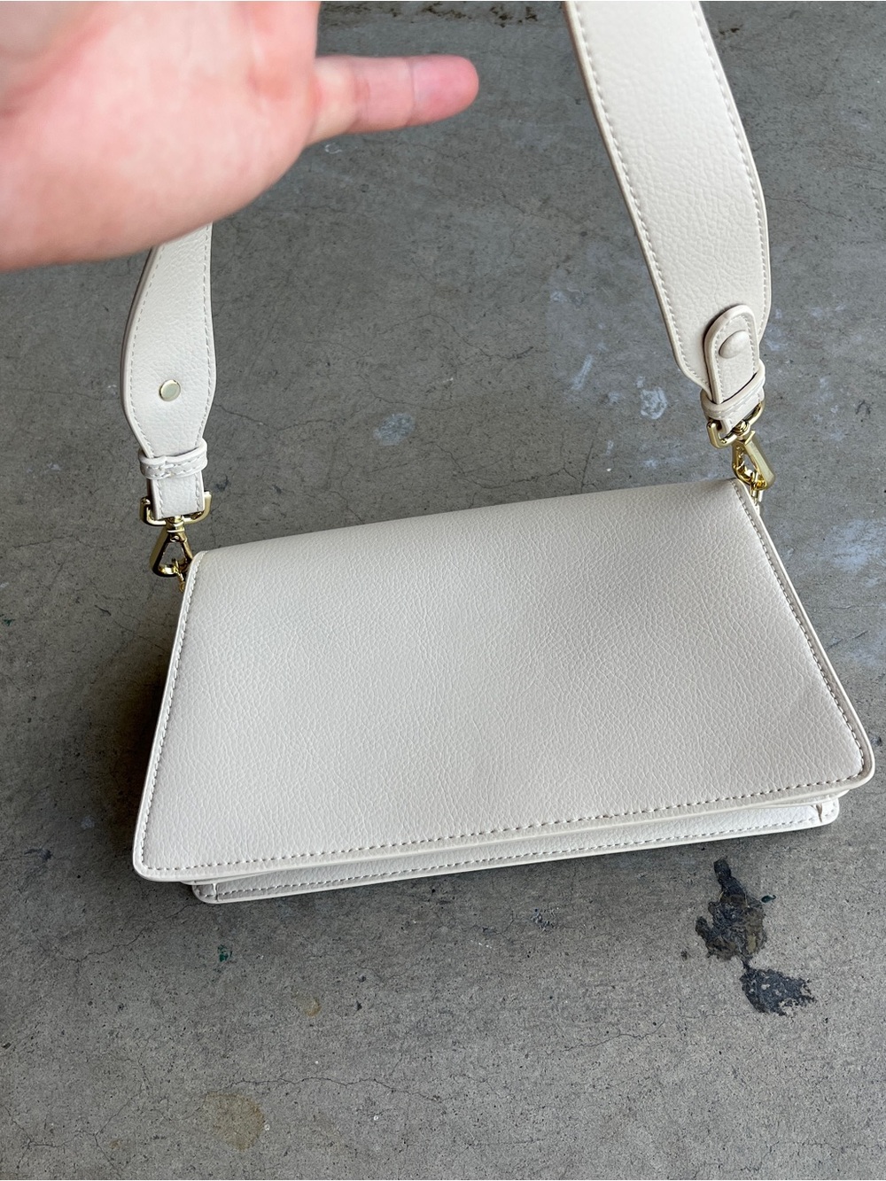 Freja New York Cream Shoulder Bag - Picture 6 of 10